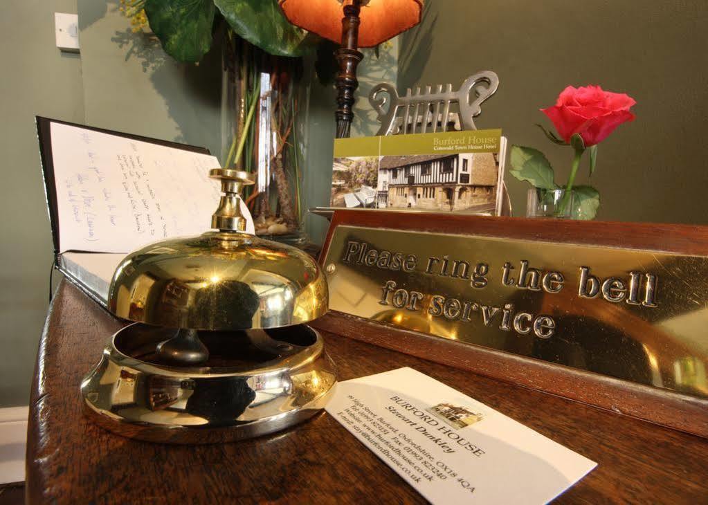 Bed and breakfast Burford House Bh Extérieur photo